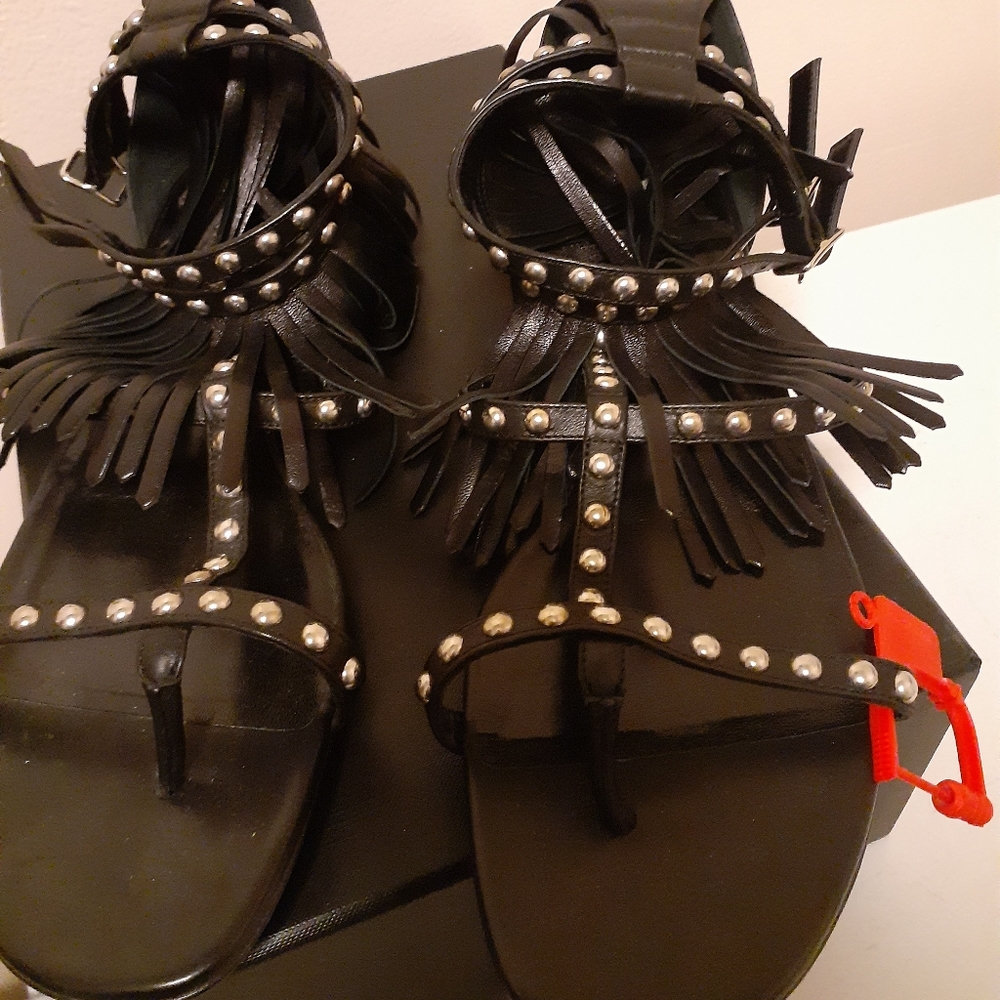 Yves saint Laurent capretto shoes